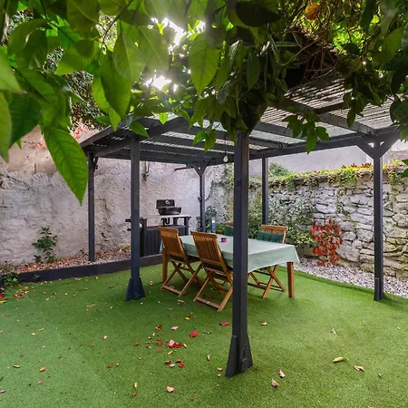 Pet Friendly Apartment In Pula With Wifi
