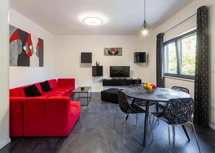 2 Bedroom In Apartment *
