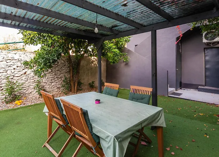 2 Bedroom In * Pula