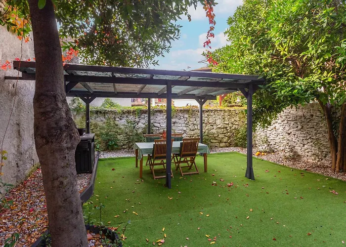 Apartment 2 Bedroom In Pula